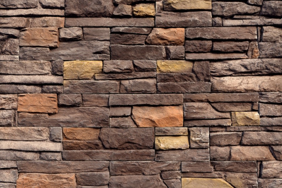 Quick Stone QS-J6 Anthracite Jakarta kültür taşı, koyu antrasit ve kahverengi tonlarında doğal taş duvar kaplama modeli.